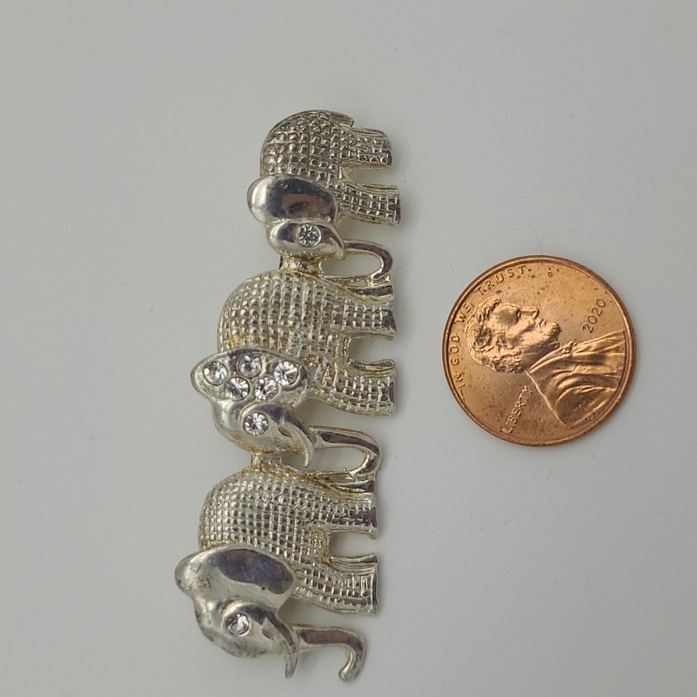 Bundle Lot of 5 Elephant Brooches Necklace Jewelry Vintage Goldtone & Silvertone - Picture 10 of 13